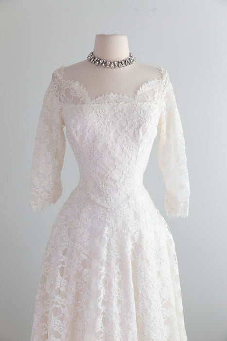 Stunning 1950's Cahill of Beverly Hills Chantilly Lace Wedding Gown / Small
