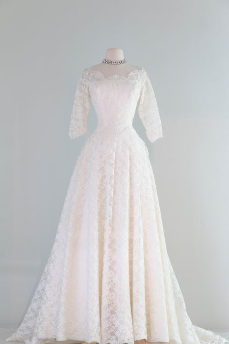 Stunning 1950's Cahill of Beverly Hills Chantilly Lace Wedding Gown / Small