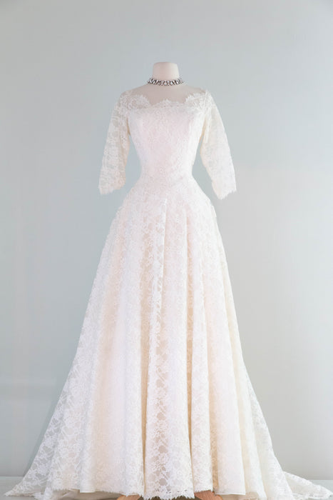 Stunning 1950's Cahill of Beverly Hills Chantilly Lace Wedding Gown / Small