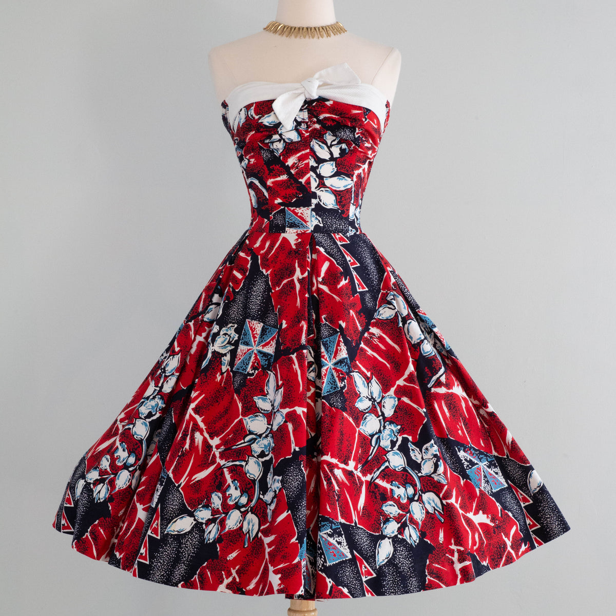 Glamorous 1950's Halter Style Hawaiian Dress By Kiilani Made in Honolu –  Xtabay Vintage
