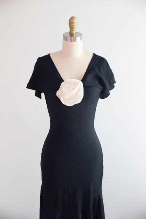 Dramatic 1930's Silk Crepe Bias Cut Evening Gown With Chevron Seams / Small