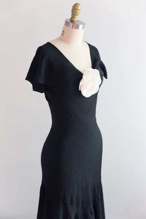 Dramatic 1930's Silk Crepe Bias Cut Evening Gown With Chevron Seams / Small