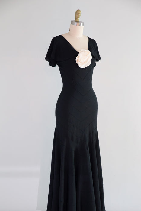 Dramatic 1930's Silk Crepe Bias Cut Evening Gown With Chevron Seams / Small