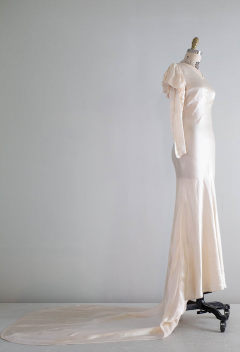 Exquisite 1930's Liquid Silk Bias Cut Wedding Gown With Puff Sleeves / Petite XS