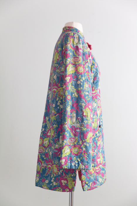 Fabulous 1940's Asian Novelty Print Quilted Lounge Jacket / M