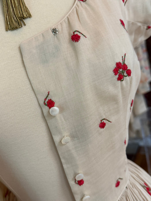 The Prettiest 1950's Embroidered Cotton Voile Summer Dress From Peck And Peck / XS
