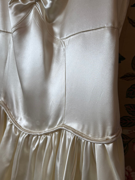 Luminous 1940's Slipper Satin Ivory Wedding Gown With Chapel Train / XS