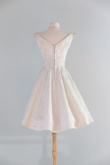 Classic 1950's Ivory Floral Brocade Bridal Dress With Pockets! / Small