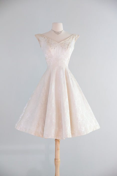 Classic 1950's Ivory Floral Brocade Bridal Dress With Pockets! / Small