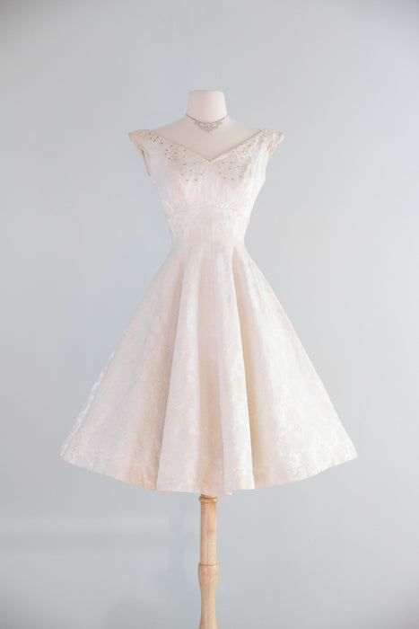 Classic 1950's Ivory Floral Brocade Bridal Dress With Pockets! / Small