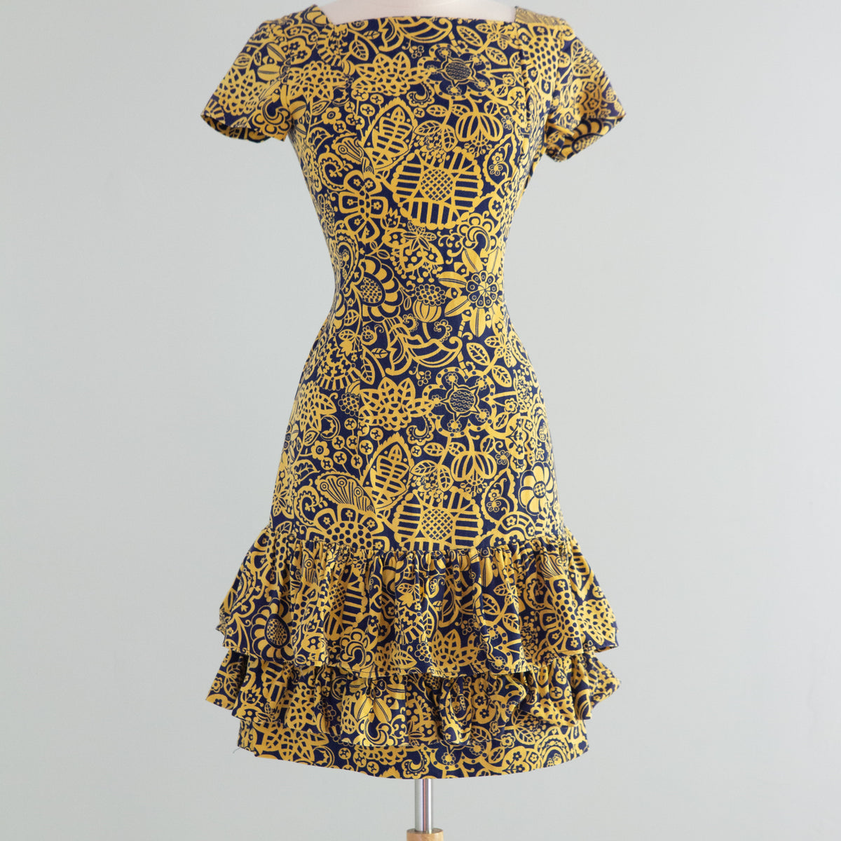 i recall the yellow cotton dress Yellow Dresses Are Back This SummerThese 30 Are the Very Best