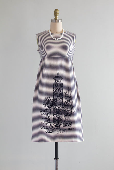 Fabulous 1960's Sugar & Spice Novelty Print Shift Dress / XS