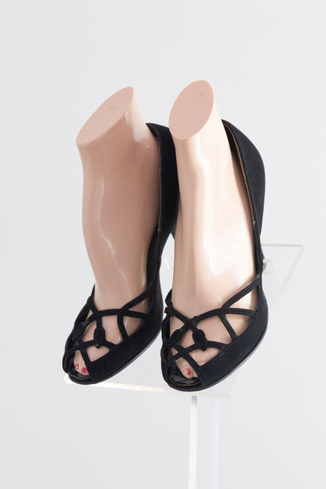 Vampy 1940's Black Suede 4" Pumps With Twisting Vines / 6.5 B