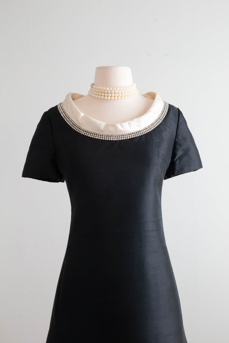 Fabulous 1960's Mod Black & White Shantung Silk Cocktail Dress With Pockets / ML