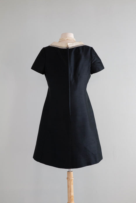 Fabulous 1960's Mod Black & White Shantung Silk Cocktail Dress With Pockets / ML