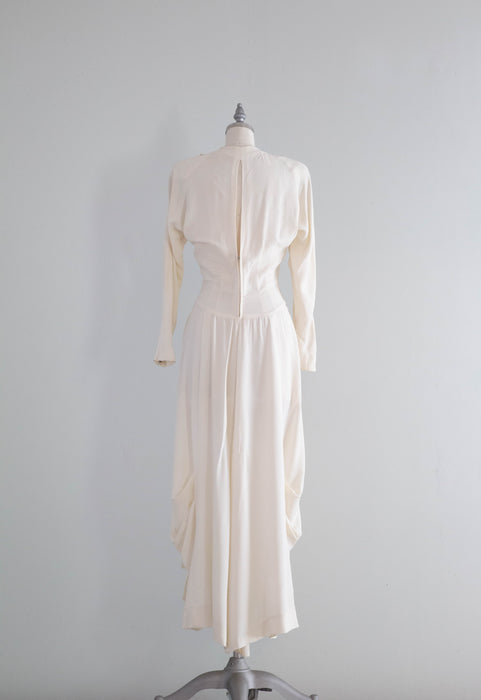 Stunning 1940's Ivory Moss Crepe Beaded Hollywood Glamour Evening Gown / Small