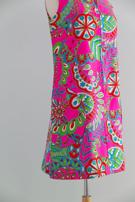 Iconic 1960's Bold Hot Pink Psychedelic Kaleidoscope Shift With Pockets / ML