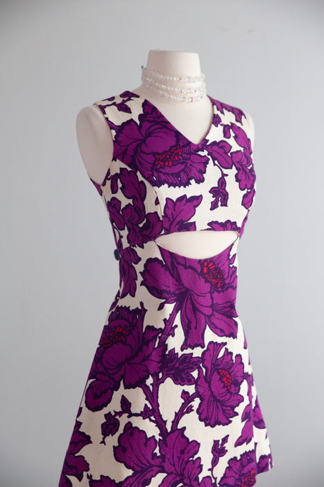 Fabulous 1960's Cut Out Micro Mini Dress / Small