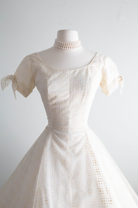 Stunning 1950's Ivory Dotted Organza Wedding Dress / Small