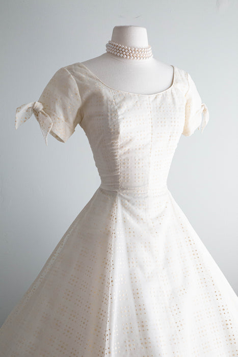 Stunning 1950's Ivory Dotted Organza Wedding Dress / Small