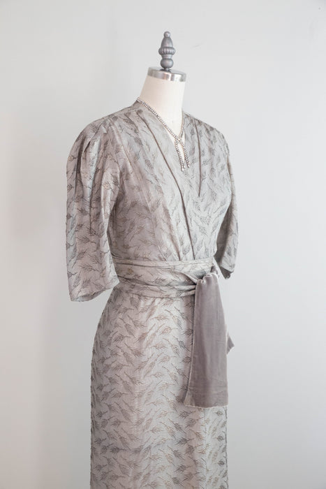 Exquisite 1930's Metallic Silver Lame Evening Dress With Wheat Motif / Small