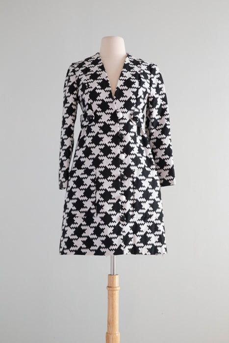 MODEST OF THE MOD 1960's Giant Houndstooth Jacket By Eloise Curtis / Small