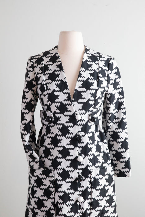 MODEST OF THE MOD 1960's Giant Houndstooth Jacket By Eloise Curtis / Small