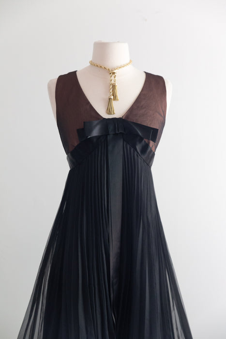 Fabulous 1960's Pleated Black Babydoll Party Dress With Matching Capelet / M