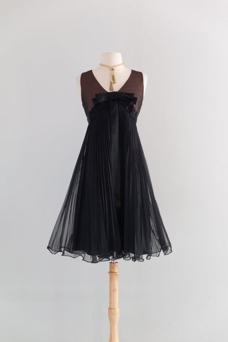 Fabulous 1960's Pleated Black Babydoll Party Dress With Matching Capelet / M