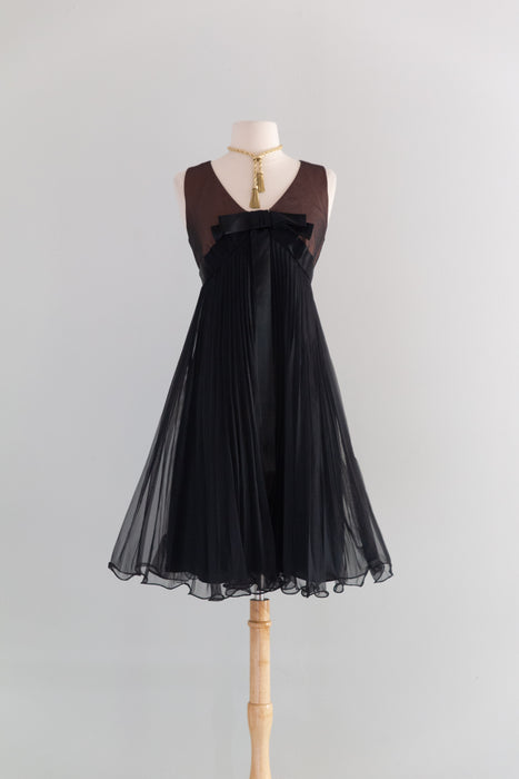 Fabulous 1960's Pleated Black Babydoll Party Dress With Matching Capelet / M