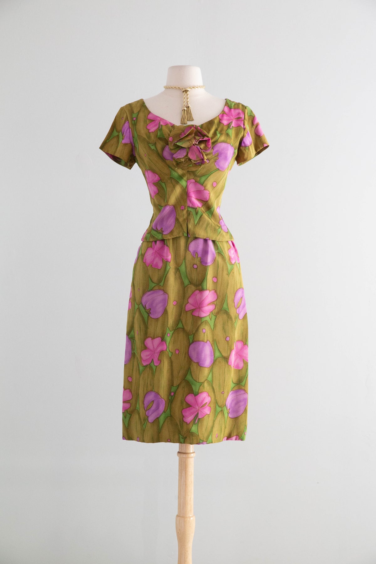 Elegant 1960's Silk Lily Pad Print Occasion Dress By Miss Winston
