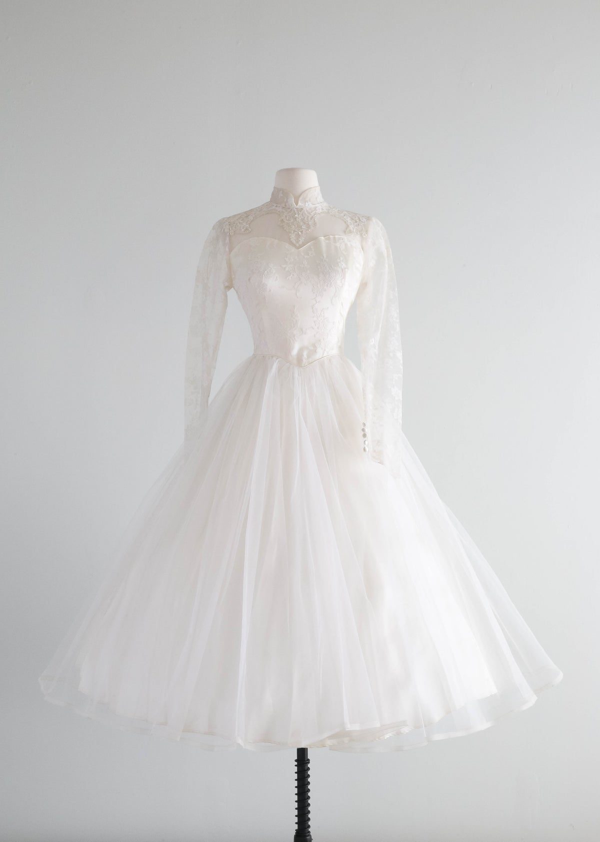 Classic 1950's Tea Length Lace Wedding Dress / Small – Xtabay Vintage
