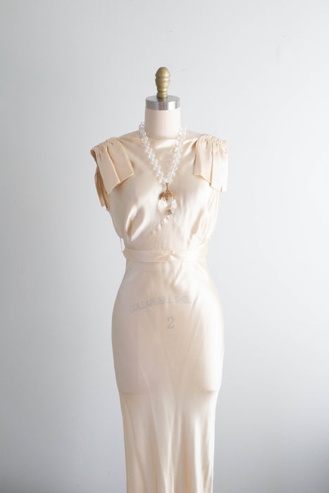 Sublime 1930's Gleaming Ivory Silk Satin Crepe Bias Cut Wedding Gown / XS