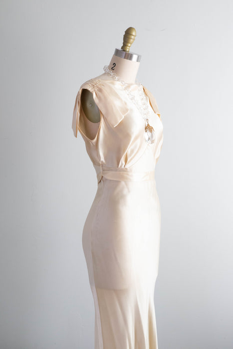 Sublime 1930's Gleaming Ivory Silk Satin Crepe Bias Cut Wedding Gown / XS