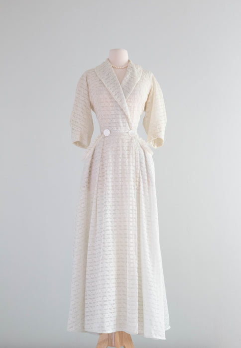 Gorgeous Early 1950's Lace Dressing Gown Robe / Small – Xtabay Vintage Gorgeous Early 1950's Lace Dressing Gown Robe / Small – Xtabay Vintage