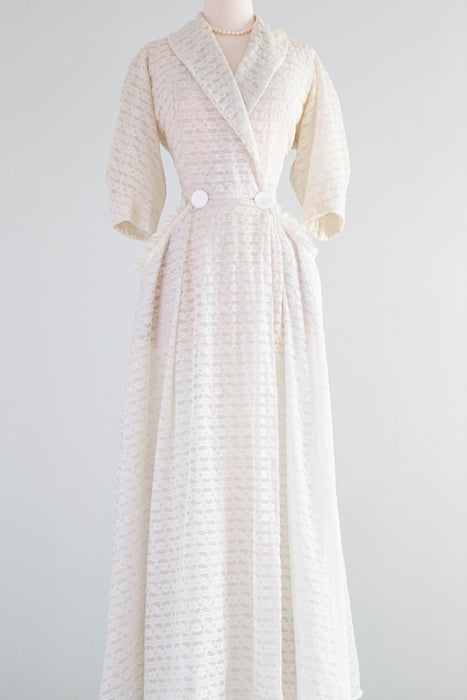 Gorgeous Early 1950's Lace Dressing Gown Robe / Small Xtabay Vintage Gorgeous Early 1950's Lace Dressing Gown Robe / Small Xtabay Vintage