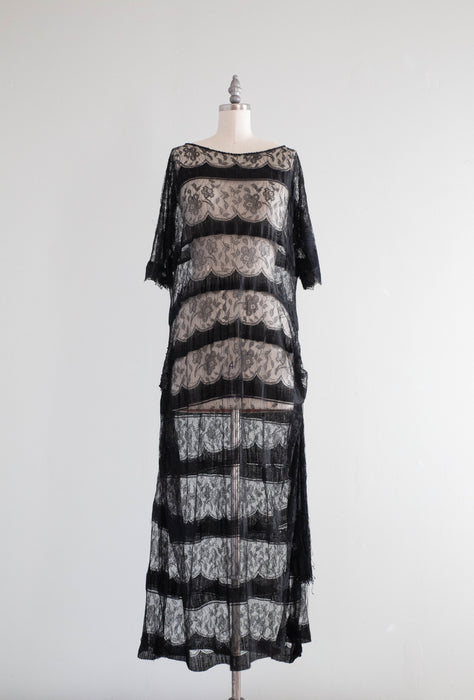 Exquisite 1920's Black French Lace Flapper Era Evening Dress / M