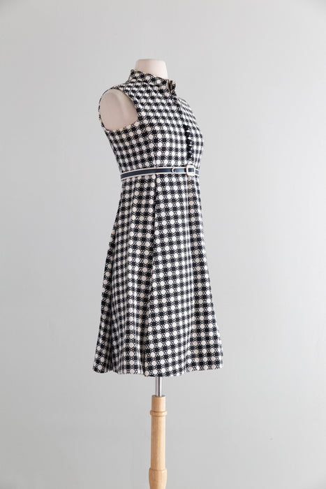 Fabulous 1960's Teal Traina Black & White Jacquard Mod Mini Dress / Small