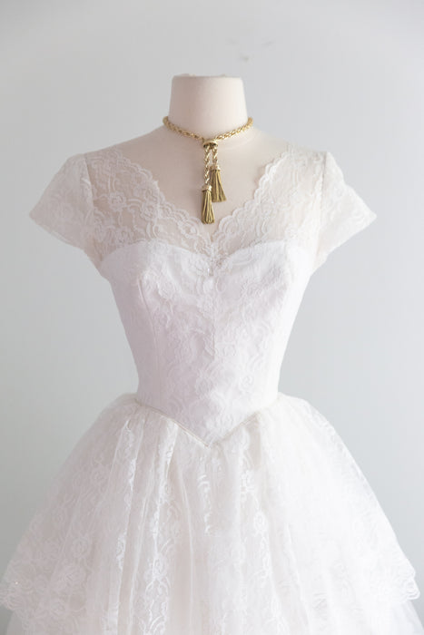 Breathtaking 1950's Sweetheart Lace Wedding Gown / S