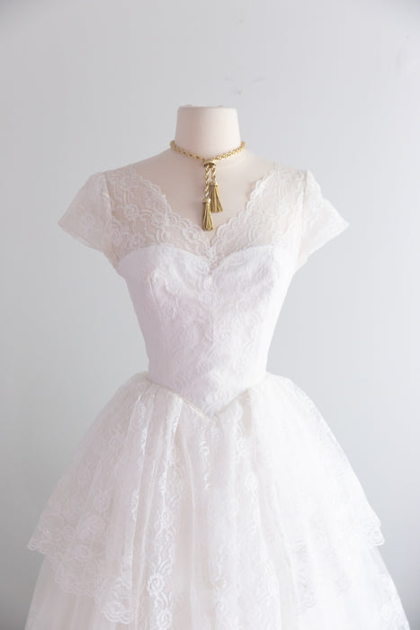 Breathtaking 1950's Sweetheart Lace Wedding Gown / S