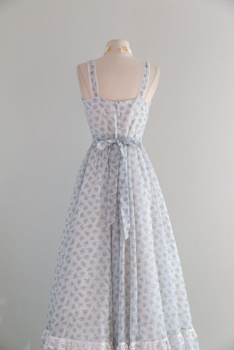 Vintage 1970's Gunne Sax Dress in Floral Cotton with Lace Corset Bodice / SM