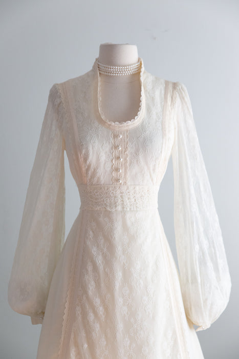 Vintage 1970's Gunne Sax Dress Wedding Gown With Billowing Lace Sleeves / SM