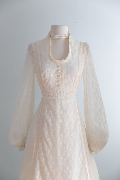 Vintage 1970's Gunne Sax Dress Wedding Gown With Billowing Lace Sleeves / SM