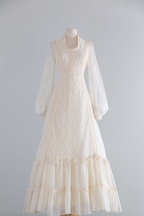 Vintage 1970's Gunne Sax Dress Wedding Gown With Billowing Lace Sleeves / SM