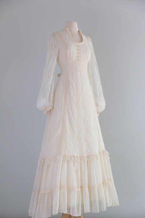 Vintage 1970's Gunne Sax Dress Wedding Gown With Billowing Lace Sleeves / SM