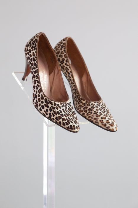 Early 1960's Henry Waters "Shoes of Consequence" NOS Leopard Print Pumps / 5.5 m