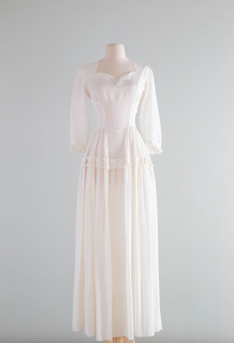 Romantic 1940's Wedding Dress With Ruffles and Flowing Skirt / Small