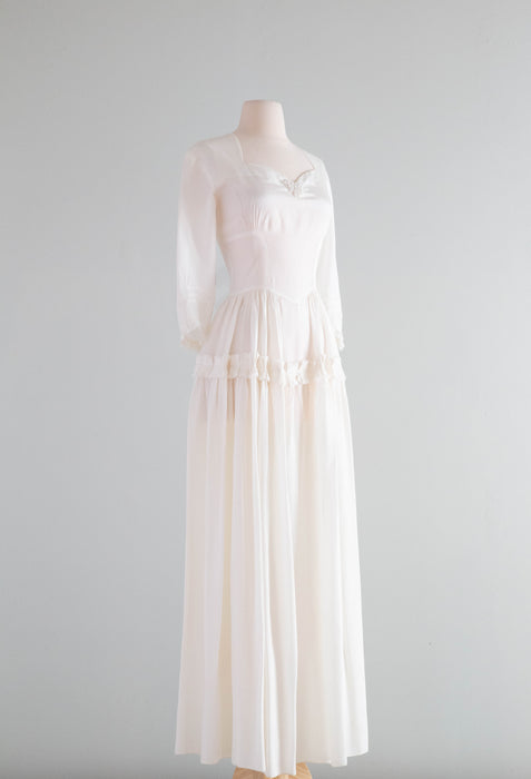 Romantic 1940's Wedding Dress With Ruffles and Flowing Skirt / Small