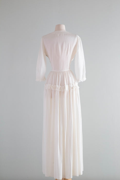 Romantic 1940's Wedding Dress With Ruffles and Flowing Skirt / Small