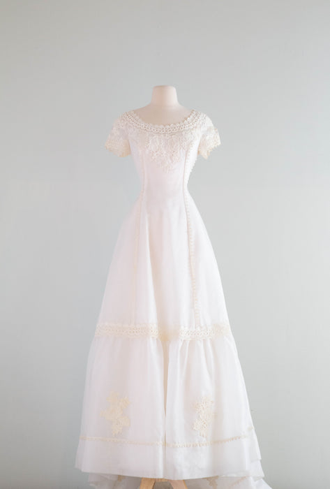 Beautiful 1960's William Cahill Wedding Gown With Floral Applique'/ Small